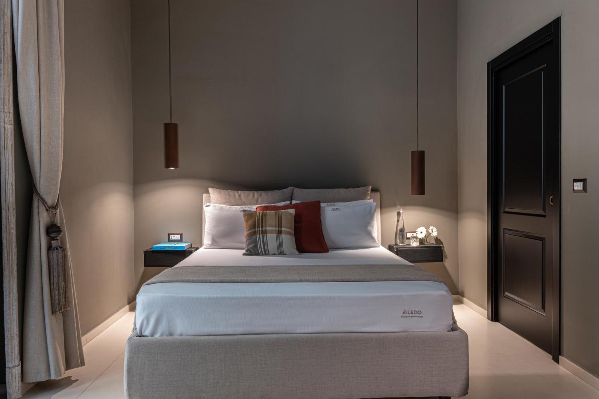 נאפולי Aledo Boutique Apartments מראה חיצוני תמונה