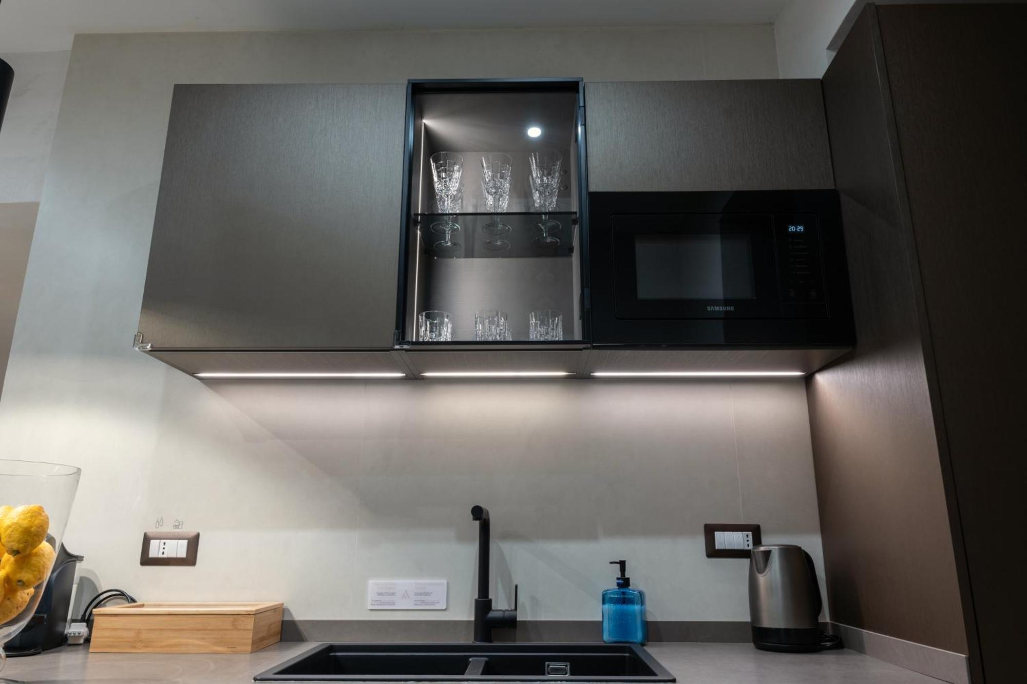 נאפולי Aledo Boutique Apartments מראה חיצוני תמונה