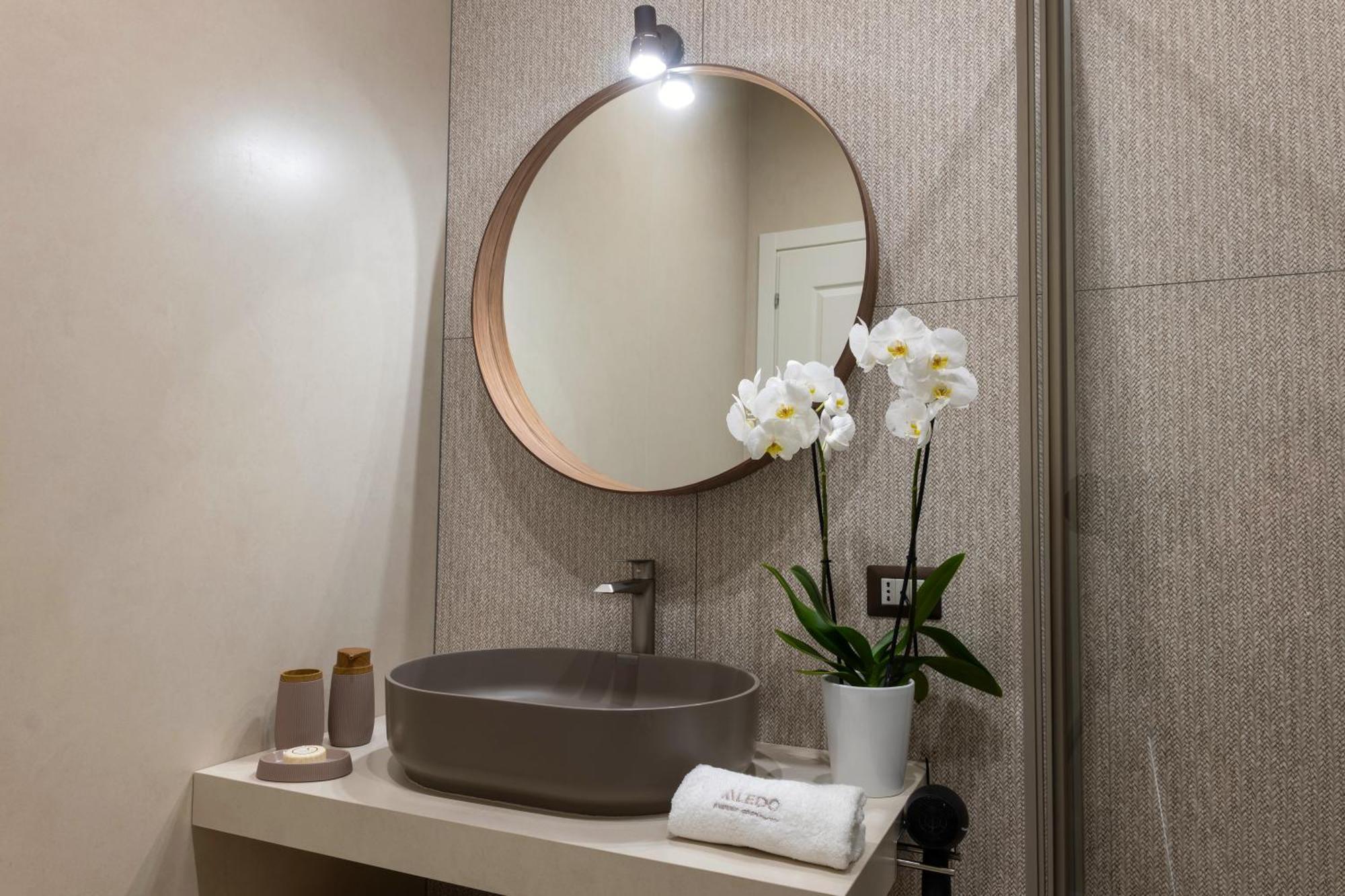 נאפולי Aledo Boutique Apartments מראה חיצוני תמונה